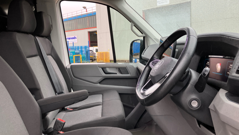 Volkswagen Crafter Cr35 Mwb Diesel 2.0 TDI 140PS Commerce Plus High Roof Van Auto